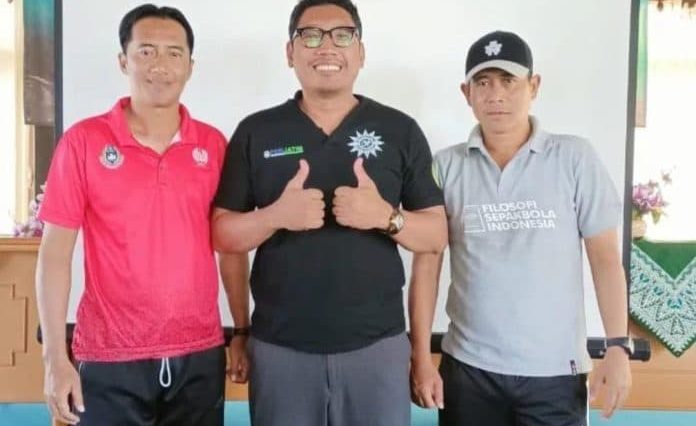 Maurice, Guru Smamda dan Pencinta Basket yang Punya Cita-Cita Mulia Majukan Sepakbola Indonesia